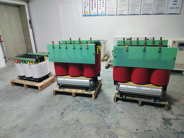 德钦KS11-1000KVA矿用变压器